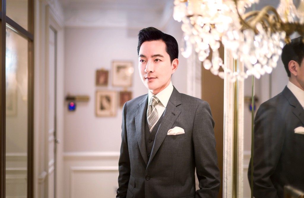 Calvin Lo表示，若太多人根据同一个建议采取行动，会令AI当初给出答案时所依据的客观条件随之改变。