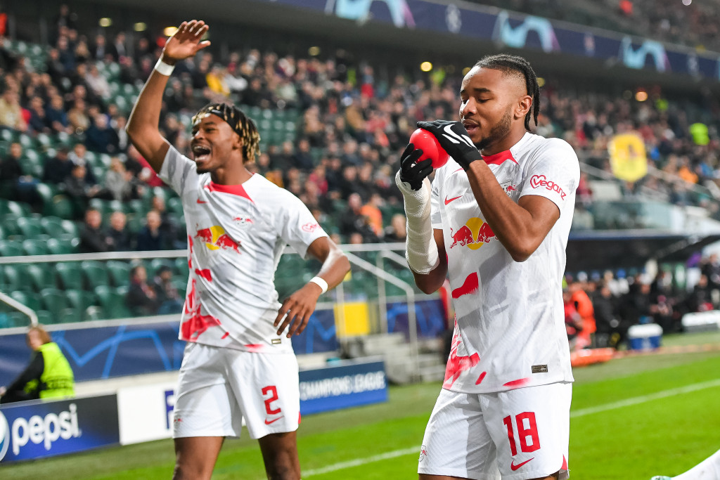 安干古將入球獻給愛兒。網上圖片