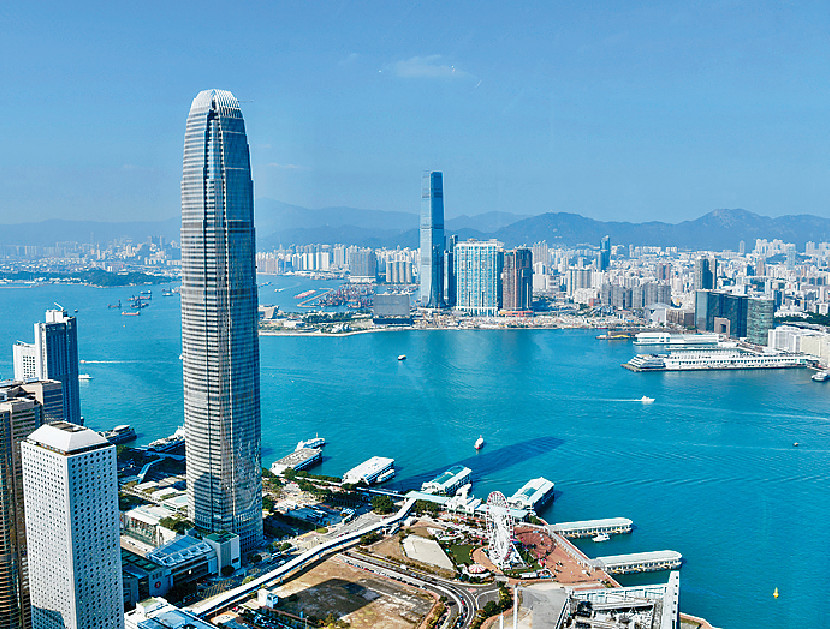 ■本港的整体竞争力则较去年跌两位，位列全球第七。
