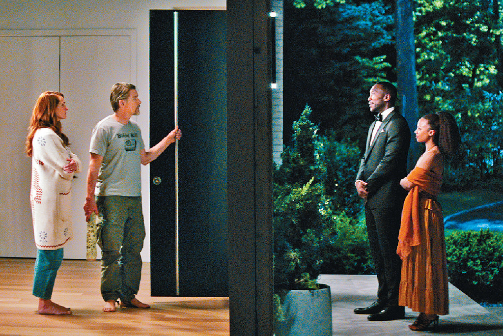 深夜拍门■屋主深夜拍门，系咪一定有古怪？