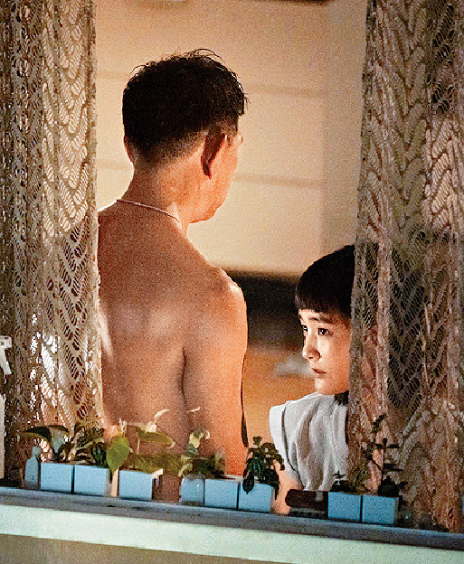 可怜王净■王净饰演程小美，被香港仔控制的发廊老板娘，身世好可怜。