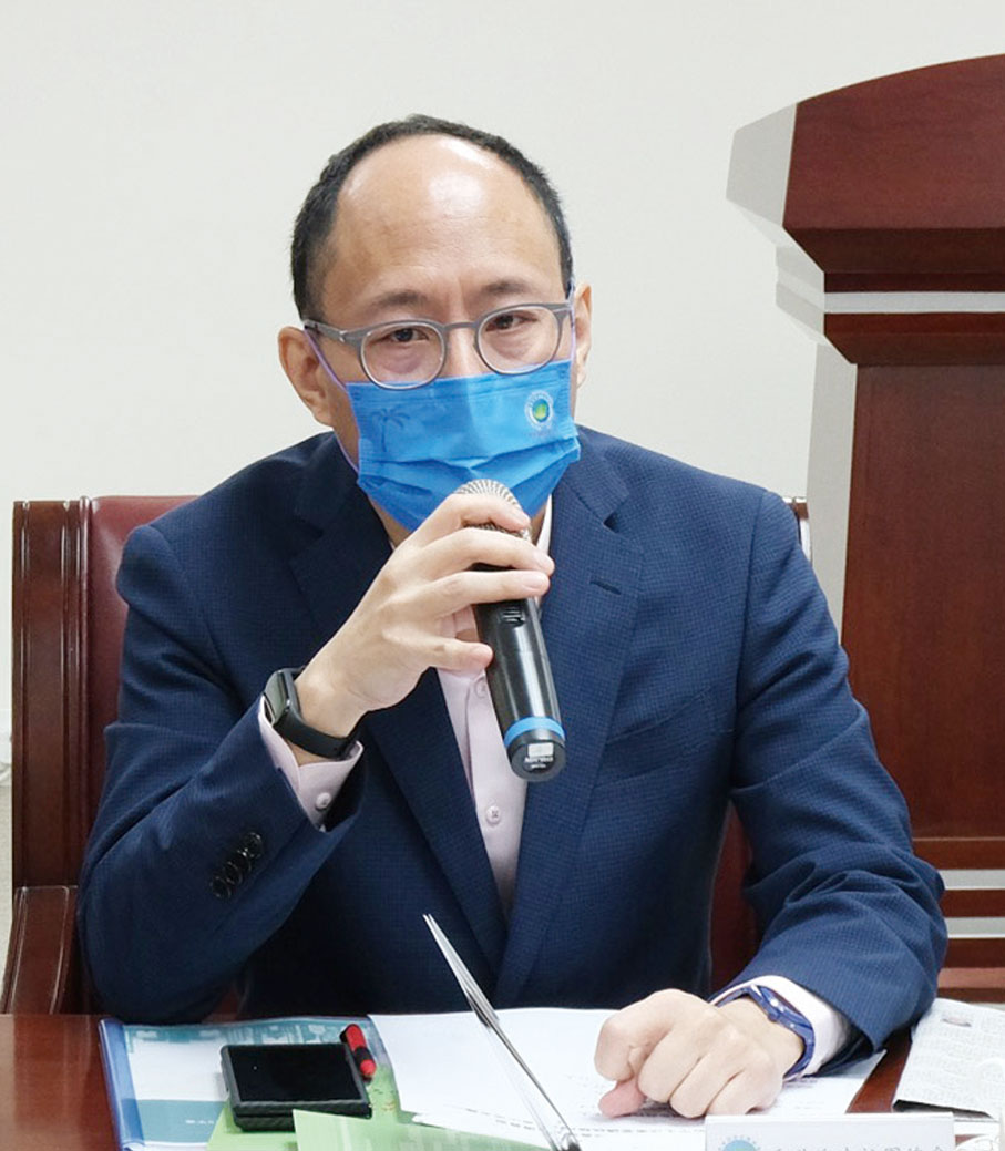 会长李文俊宣讲二十大精神，他引用中共中央政治局委员、中央统战部部长石泰峰所强调，要学习贯彻党的二十大精神，在学懂弄通做实上下功夫。