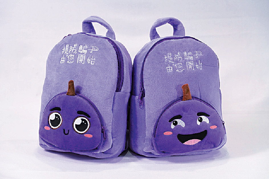 ■讀書會設有遊戲環節，參加的小朋友有機會獲得最新推出的提子背囊。
