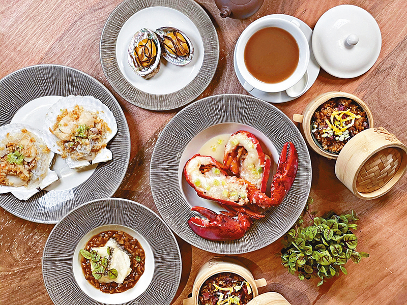 ●在六国酒店可尝到多款任点美食。